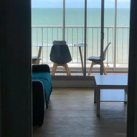 Apartment Studio Face Mer Pour 2 Adultes *