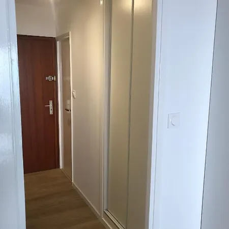 Face Apartment *