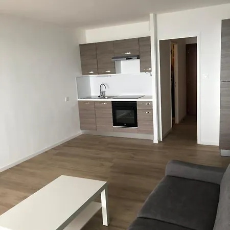Apartment Face